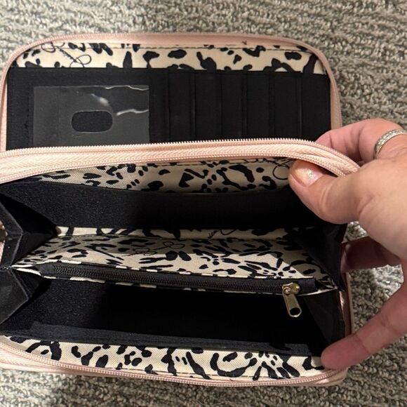 Jessica Simpson Blush Pink Wallet - Picture 3 of 3